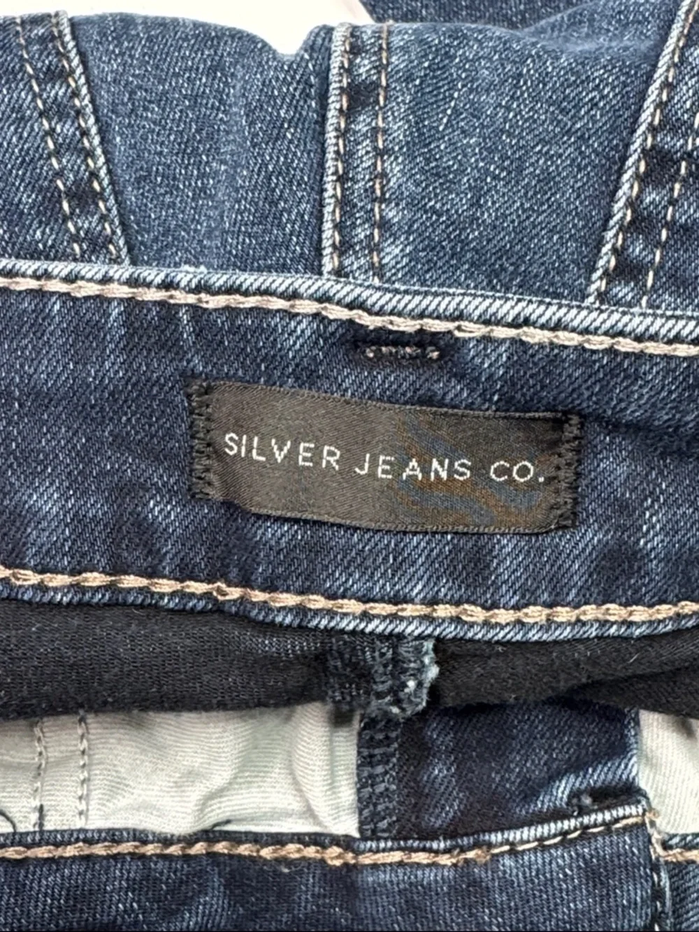 Silver Jeans Avery Slim Boot Jeans Size 27x31